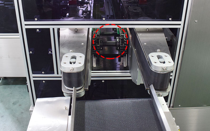 五金刀具插盒自动装盒机生产线细节展示